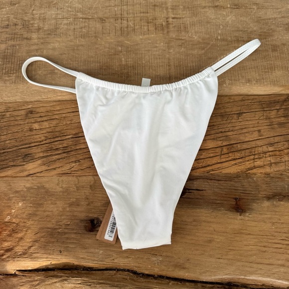 NWT Skims Recycled Swim String Bikini Bottom ~ Medium ~ Snow - Picture 4 of 5